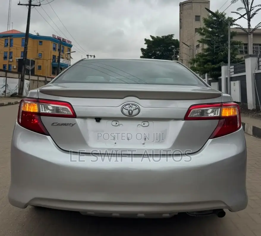 Toyota Camry 2013 Silver
