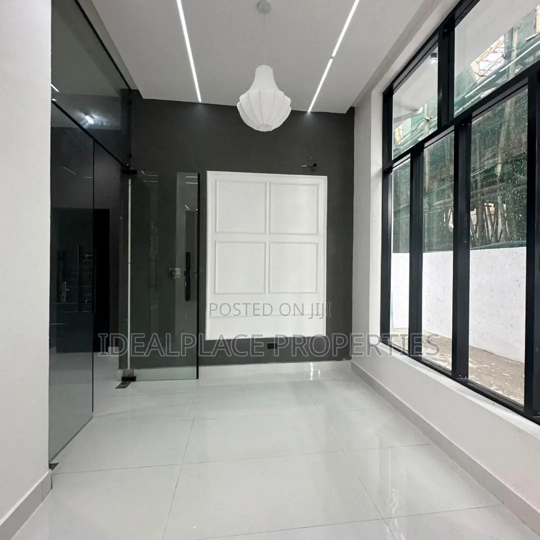 4bdrm Duplex in Lekki for sale