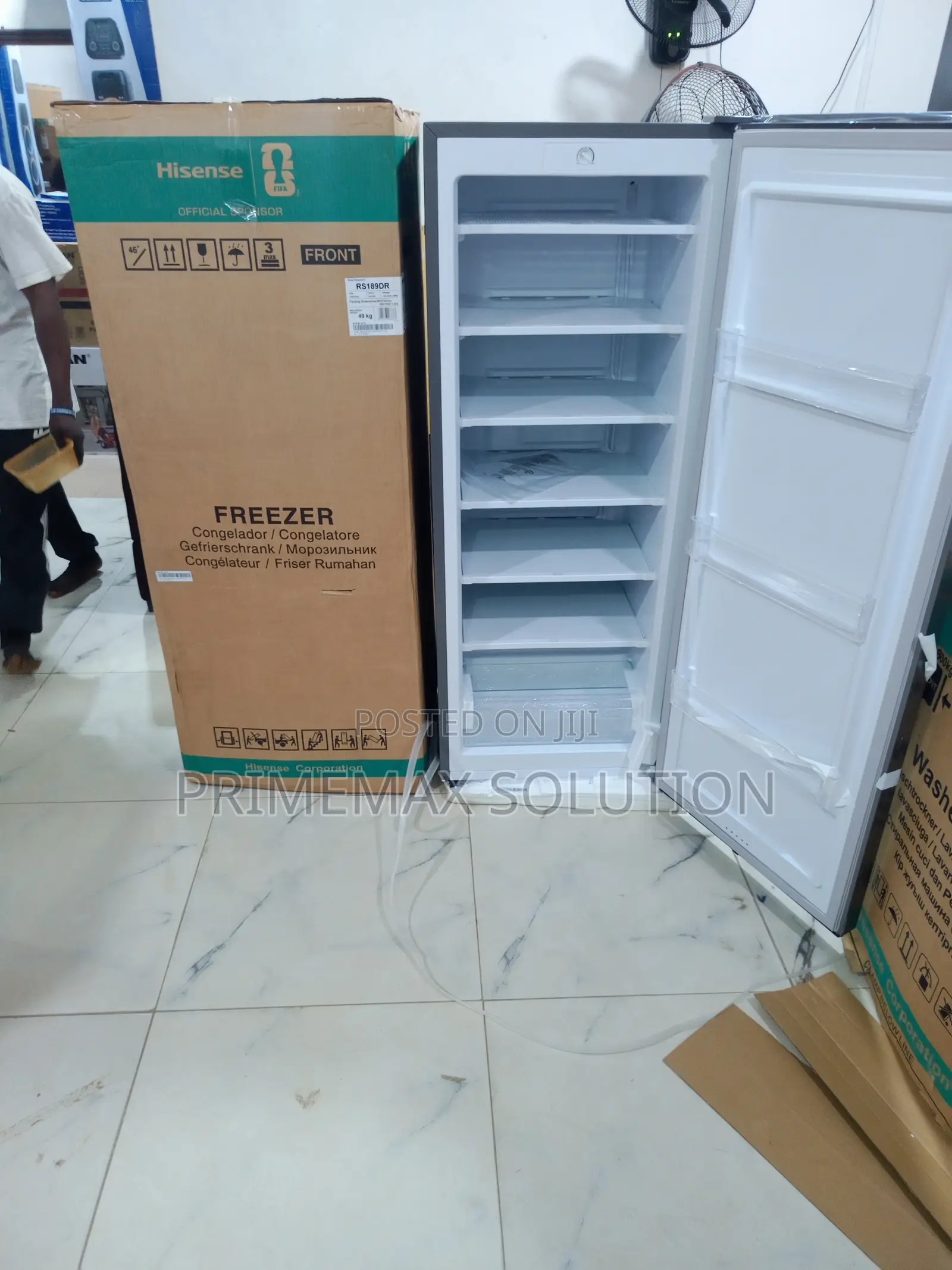 Space-Saving Design Meets Big Capacity – Hisense RS189DR 190L