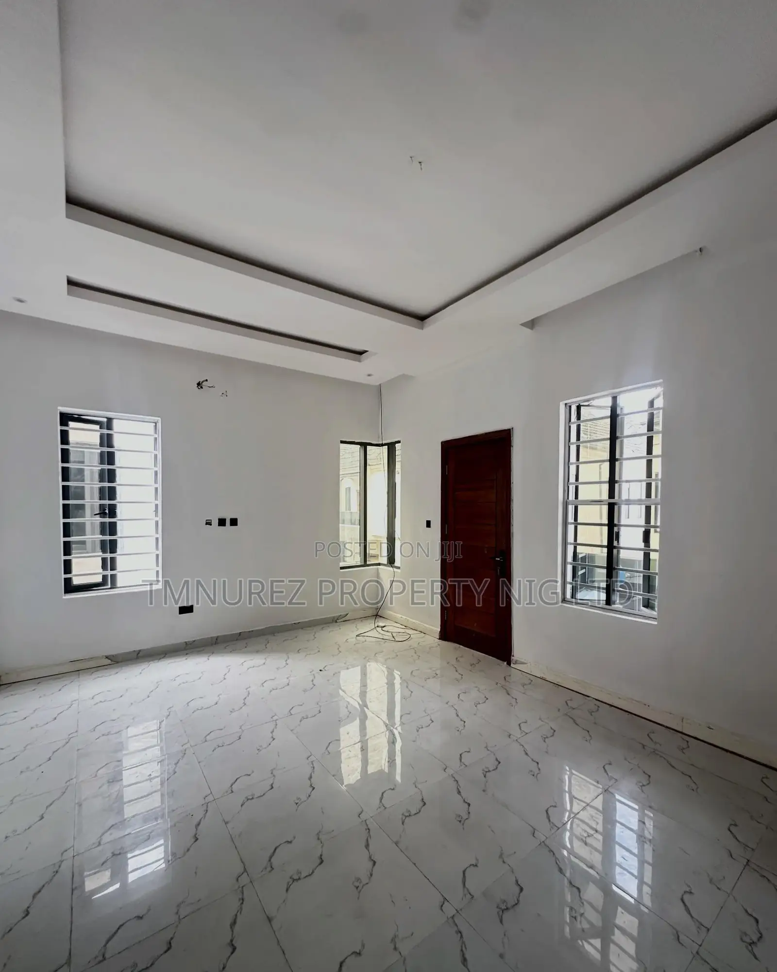 4bdrm Duplex in Chevron for rent