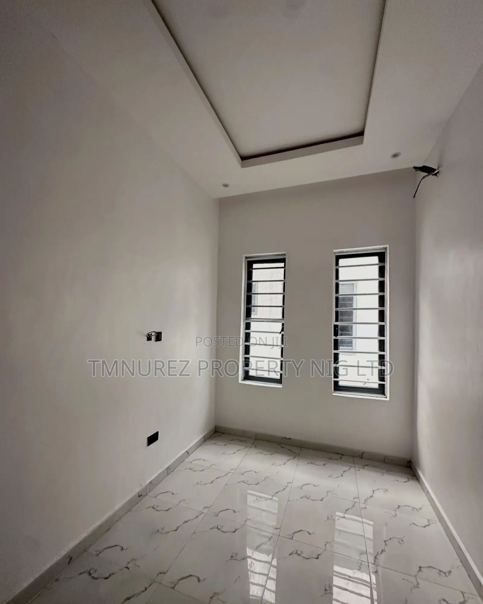 4bdrm Duplex in Chevron for rent