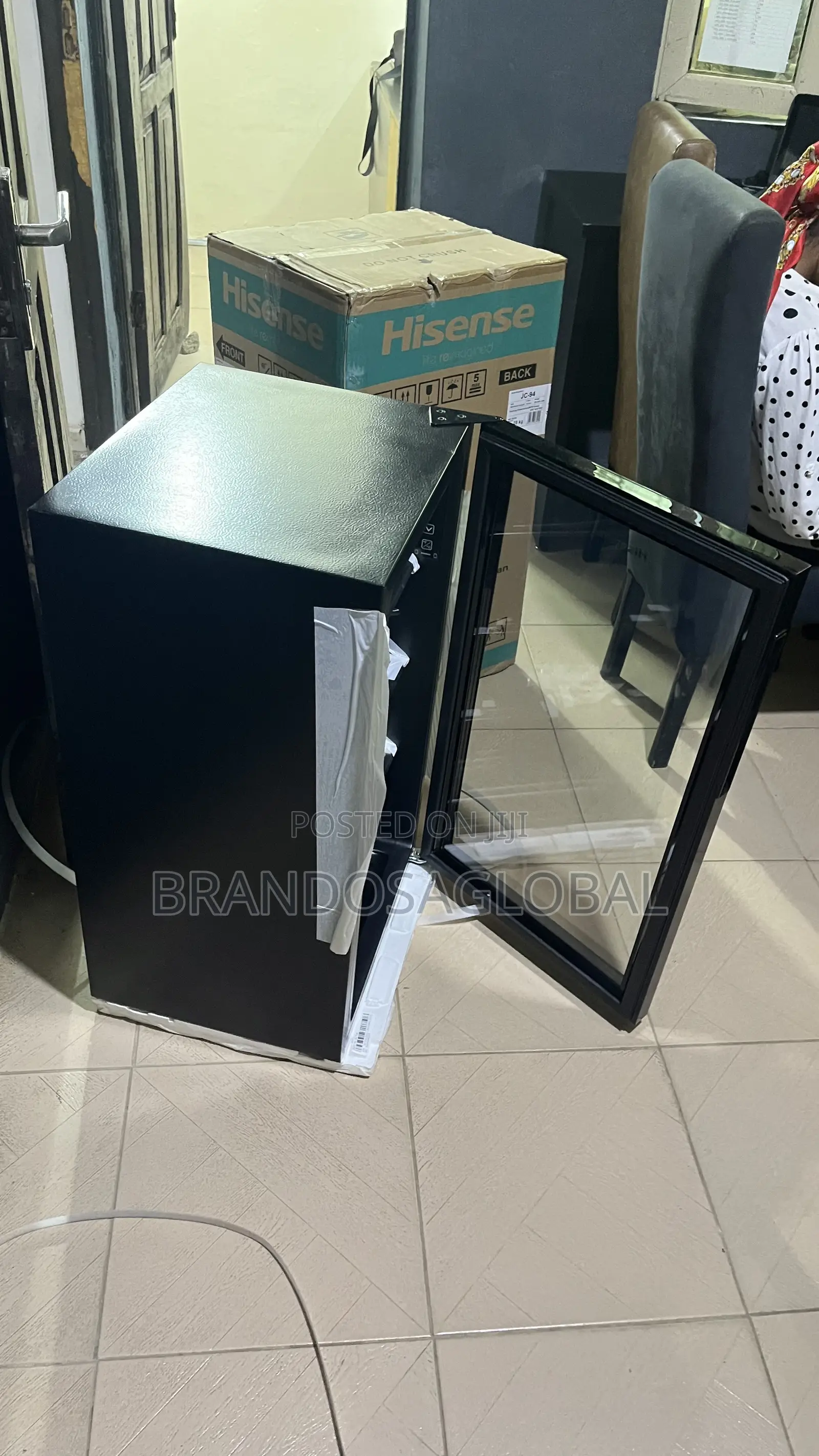 Hisense 91L Energy Efficient Beverage Refrigerator JC-94