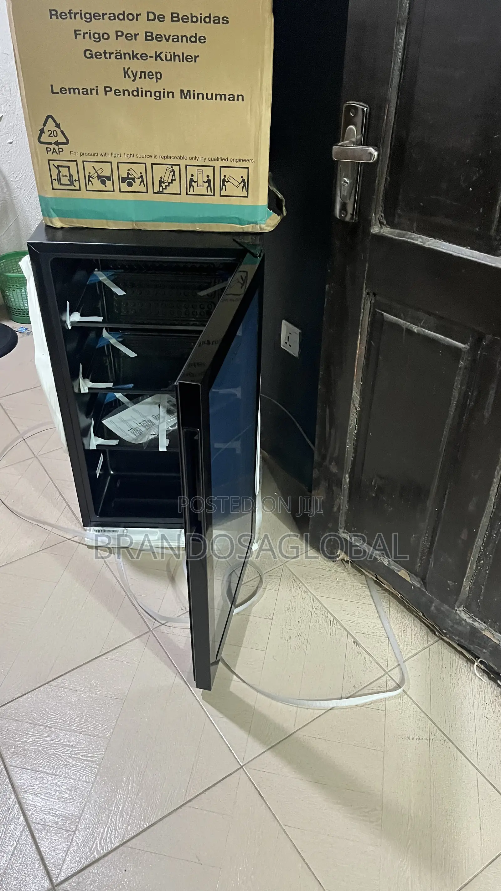 Hisense 91L Energy Efficient Beverage Refrigerator JC-94