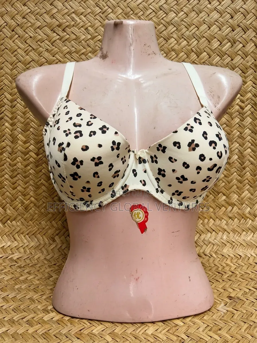 Single-Pad Seamless Bra for Women - Comfortable All-Day Wear 38D