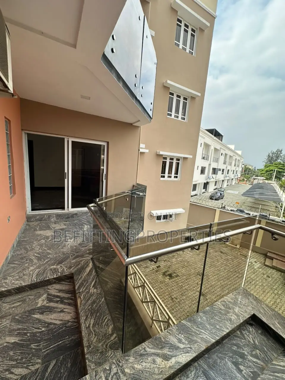 3bdrm Apartment in Ikoyi for rent