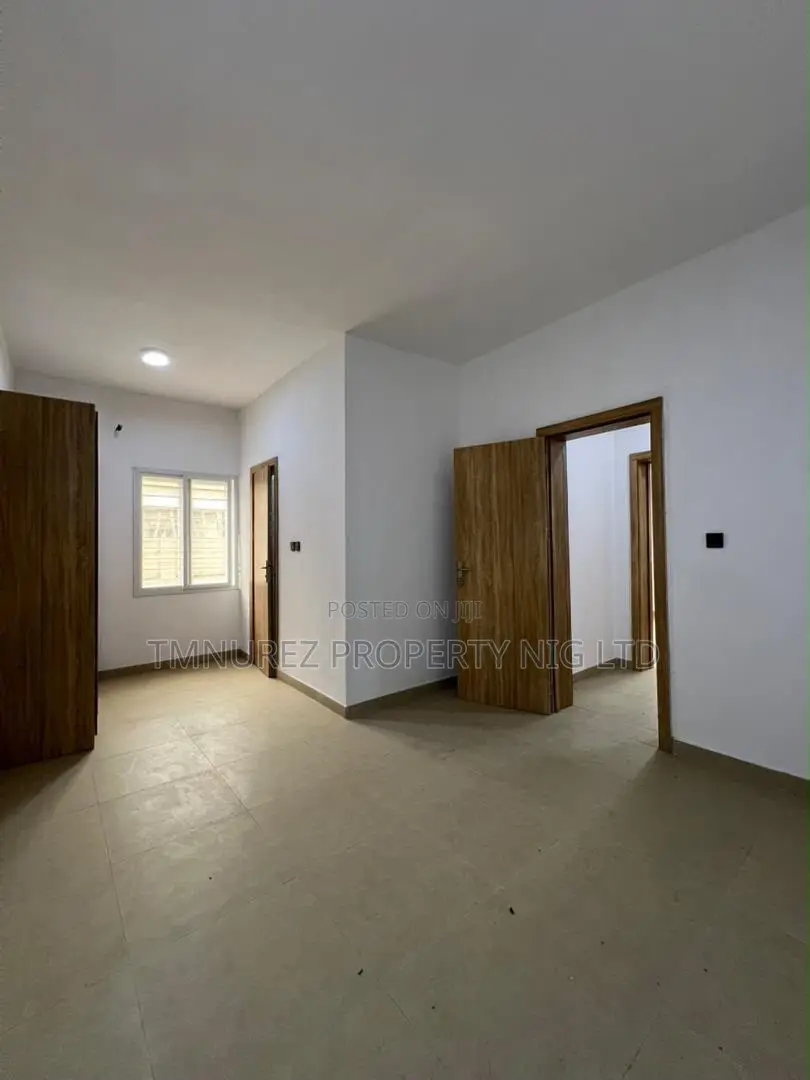 3bdrm Block of Flats in Ikota for rent