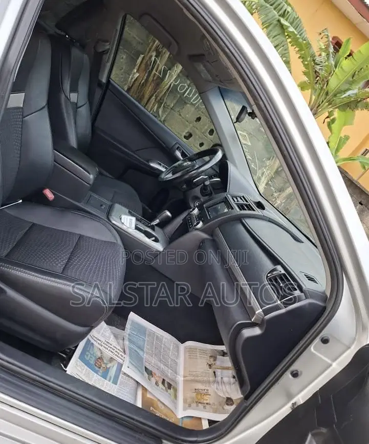 Toyota Camry SE 4dr Sedan (2.5L 4cyl 6A) 2013 Silver