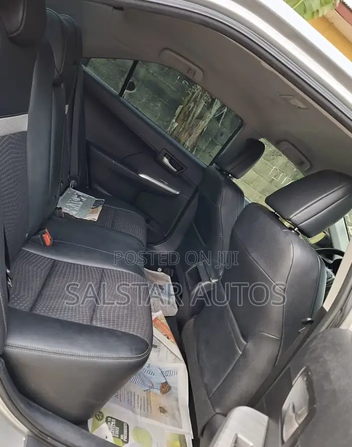Toyota Camry SE 4dr Sedan (2.5L 4cyl 6A) 2013 Silver