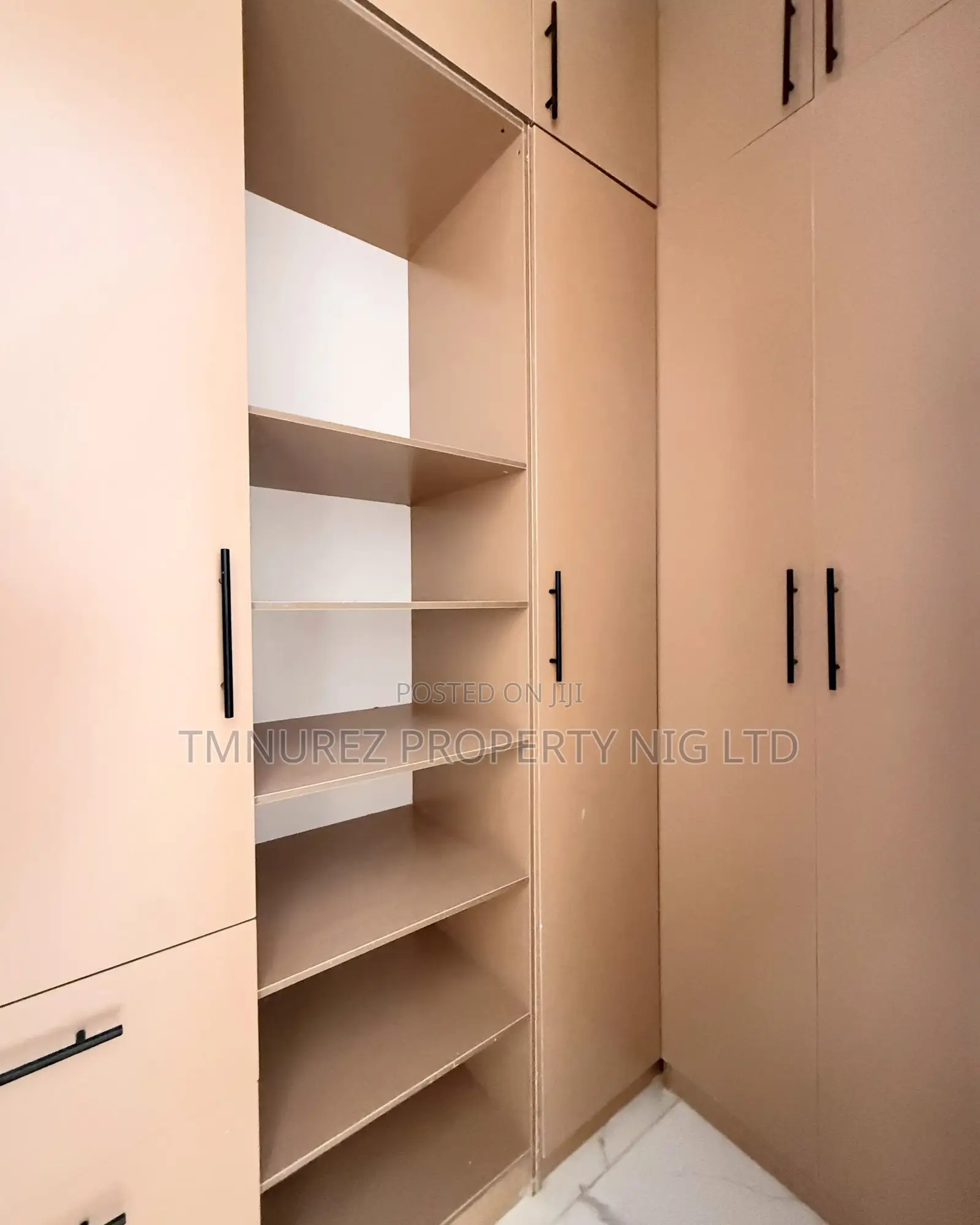 4bdrm Duplex in Ikota for rent