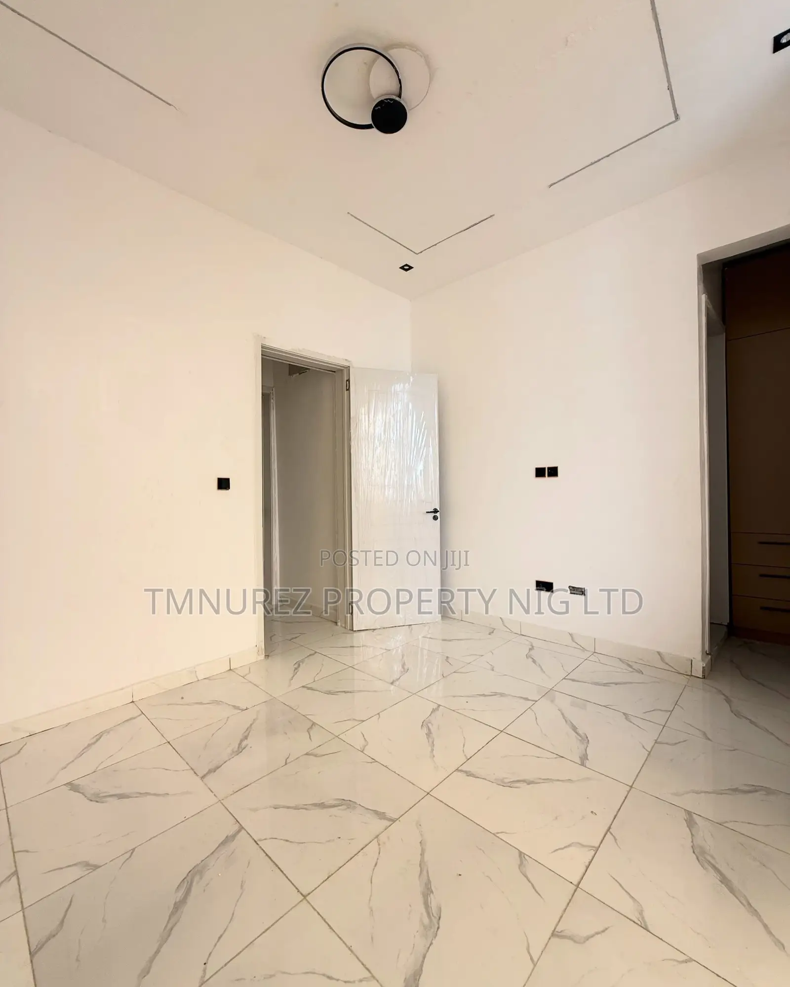4bdrm Duplex in Ikota for rent