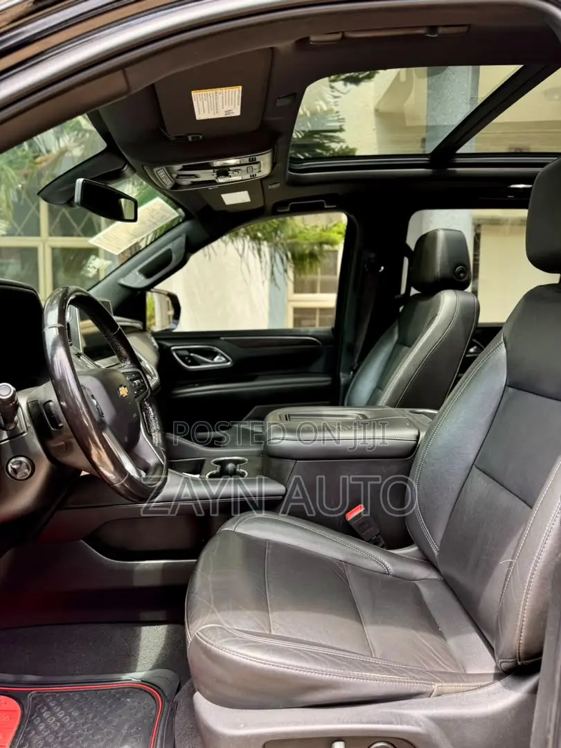 Chevrolet Suburban 2021 Black