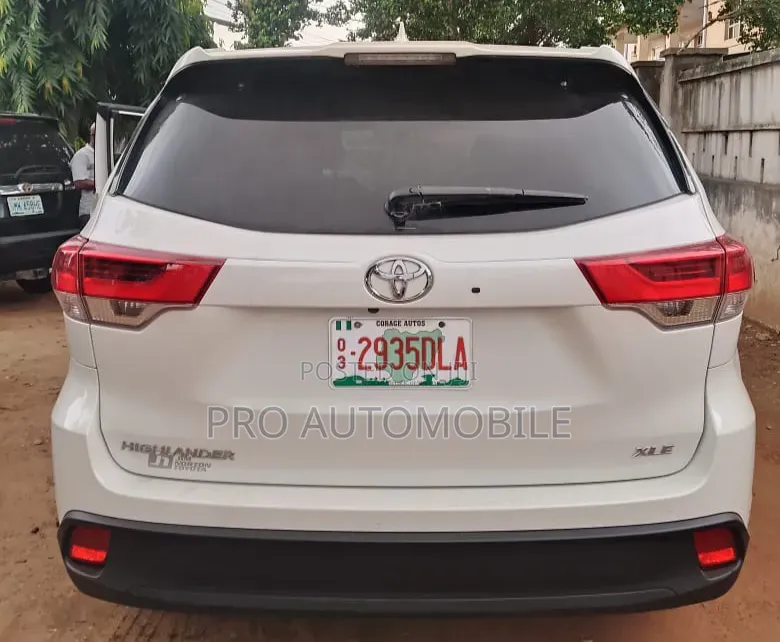 Toyota Highlander XLE 2019 White