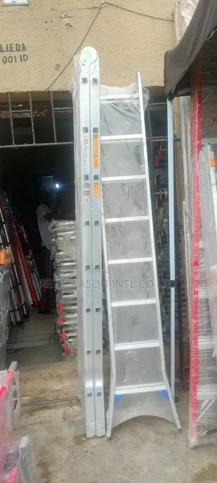 16ft Heavy Duty Foldable Ladder