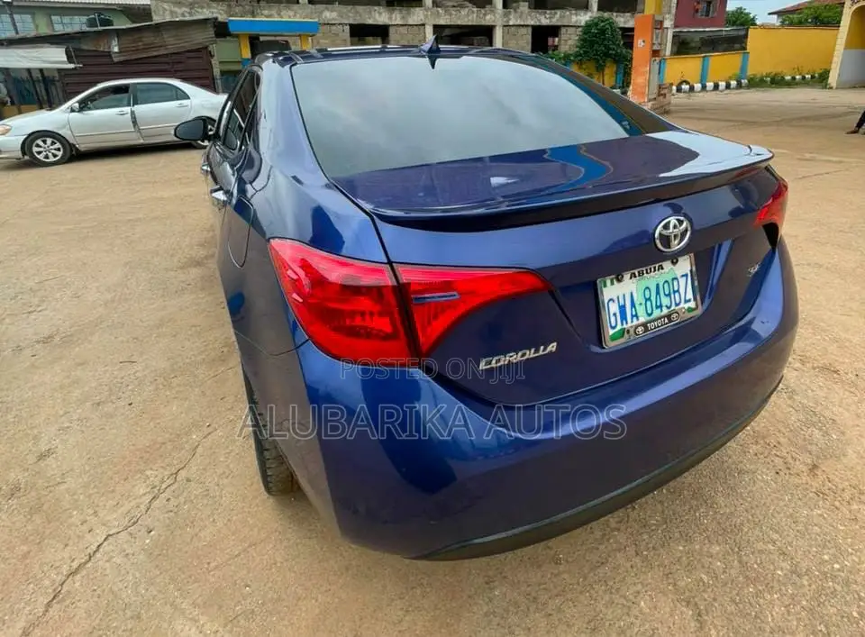 Toyota Corolla 2017 Blue