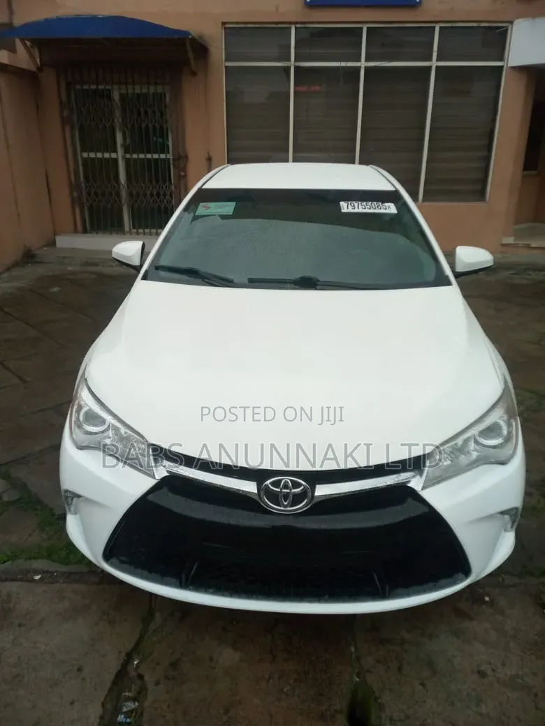 Toyota Camry 2016 White