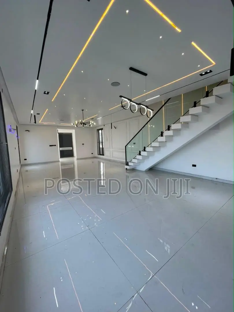 5bdrm Duplex in Ajah for sale