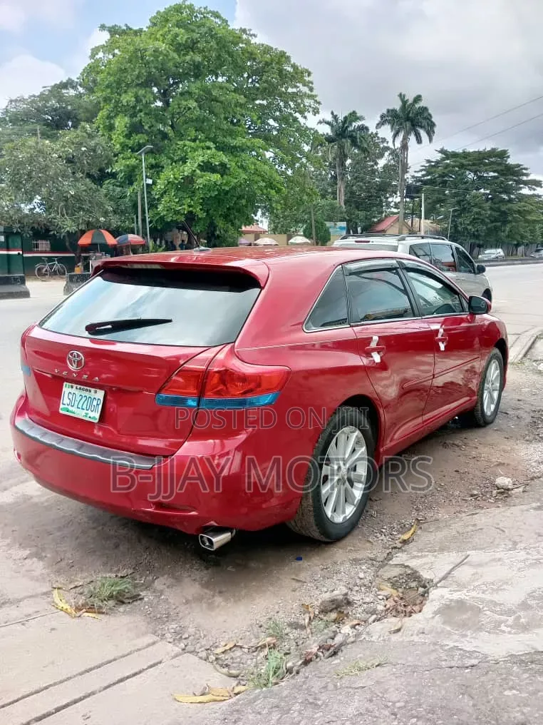 Toyota Venza 2011 Red