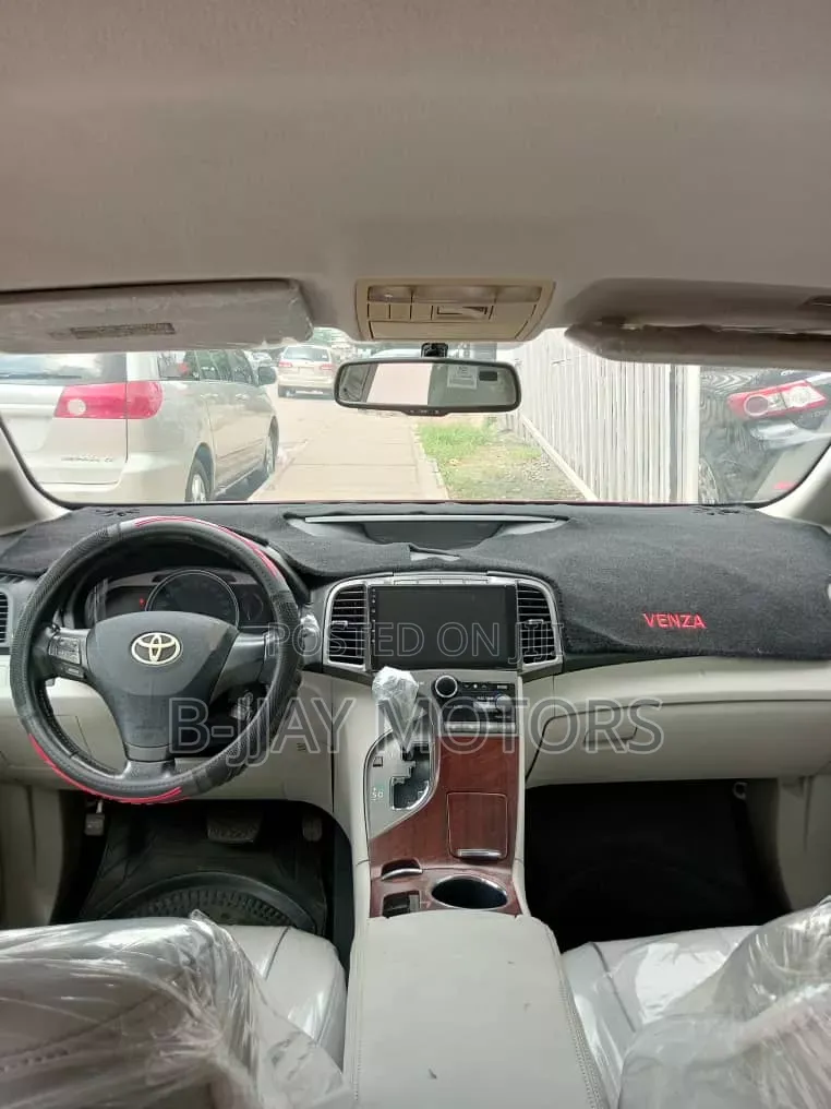 Toyota Venza 2011 Red