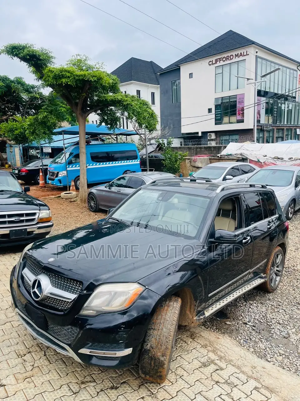 Mercedes-Benz GLK-Class Base GLK 350 4dr AWD 4MATIC (3.5L 6cyl 7A) 2015