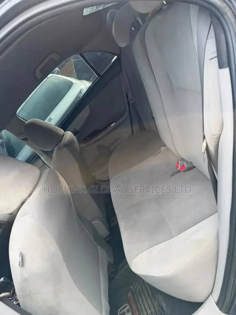 Toyota Corolla LE 4dr Sedan (1.8L 4cyl 4A) 2013 Gray