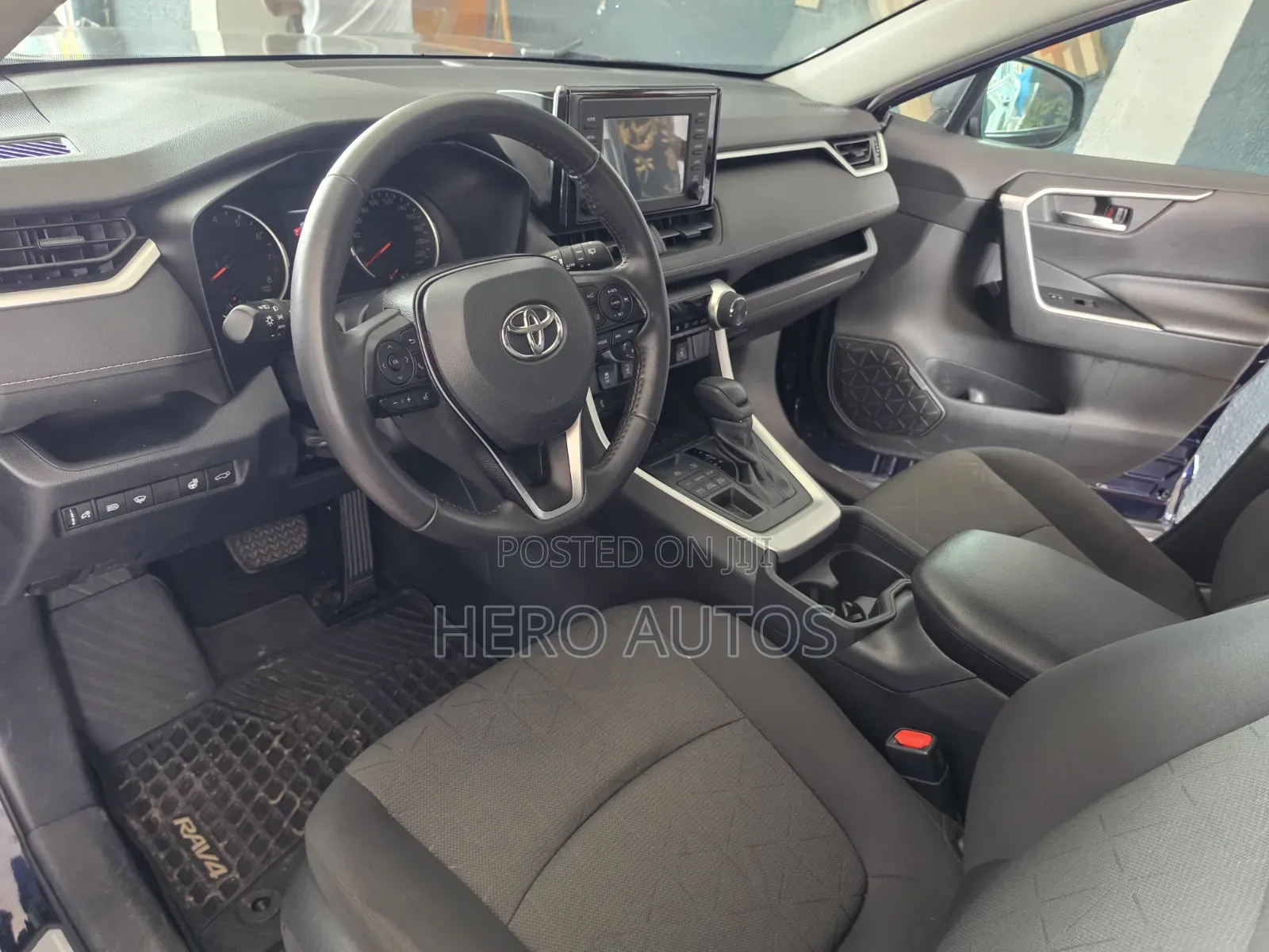 Toyota RAV4 2021 Blue
