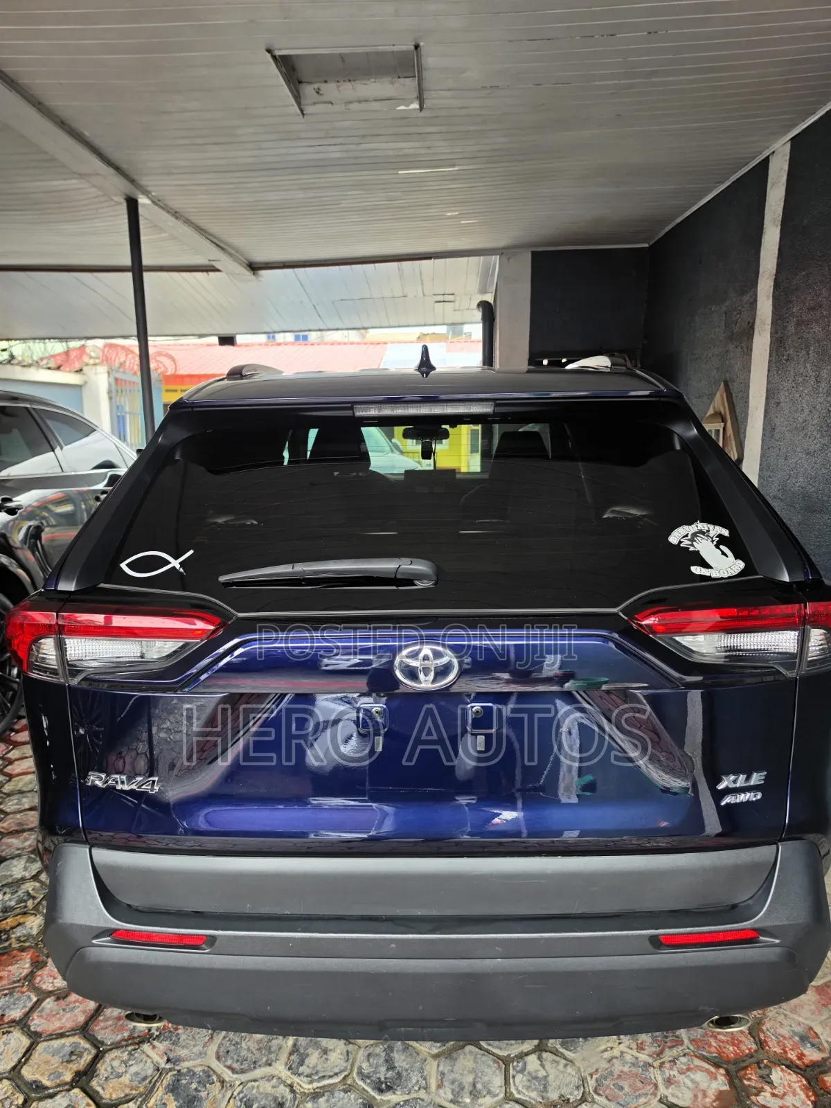 Toyota RAV4 2021 Blue