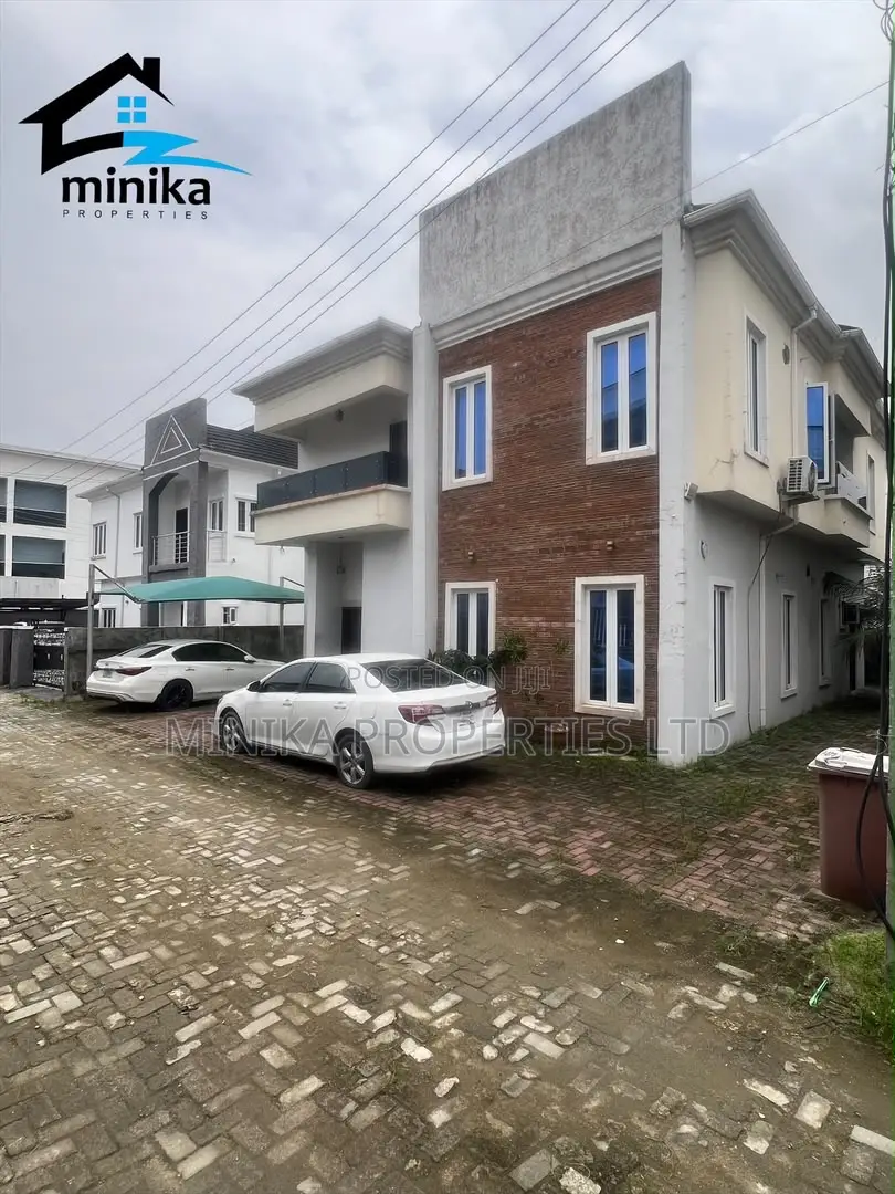 4bdrm Duplex in Ikota Villa for sale