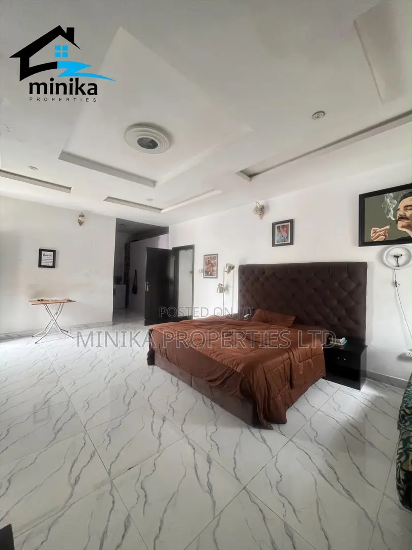 4bdrm Duplex in Ikota Villa for sale