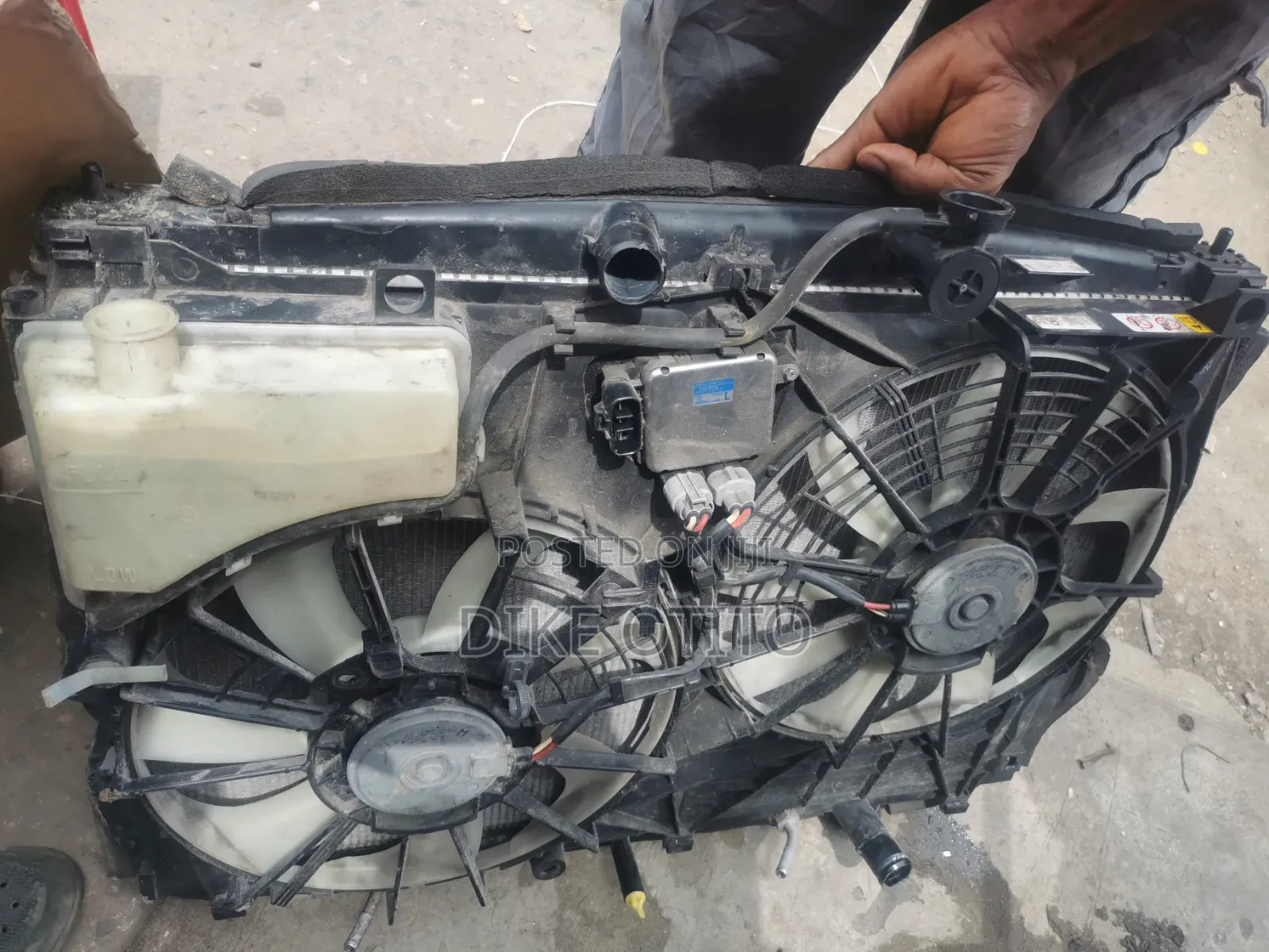 Radiator and Fan for Lexus Rx350 Model 2017, 2018, 2019 and 2020
