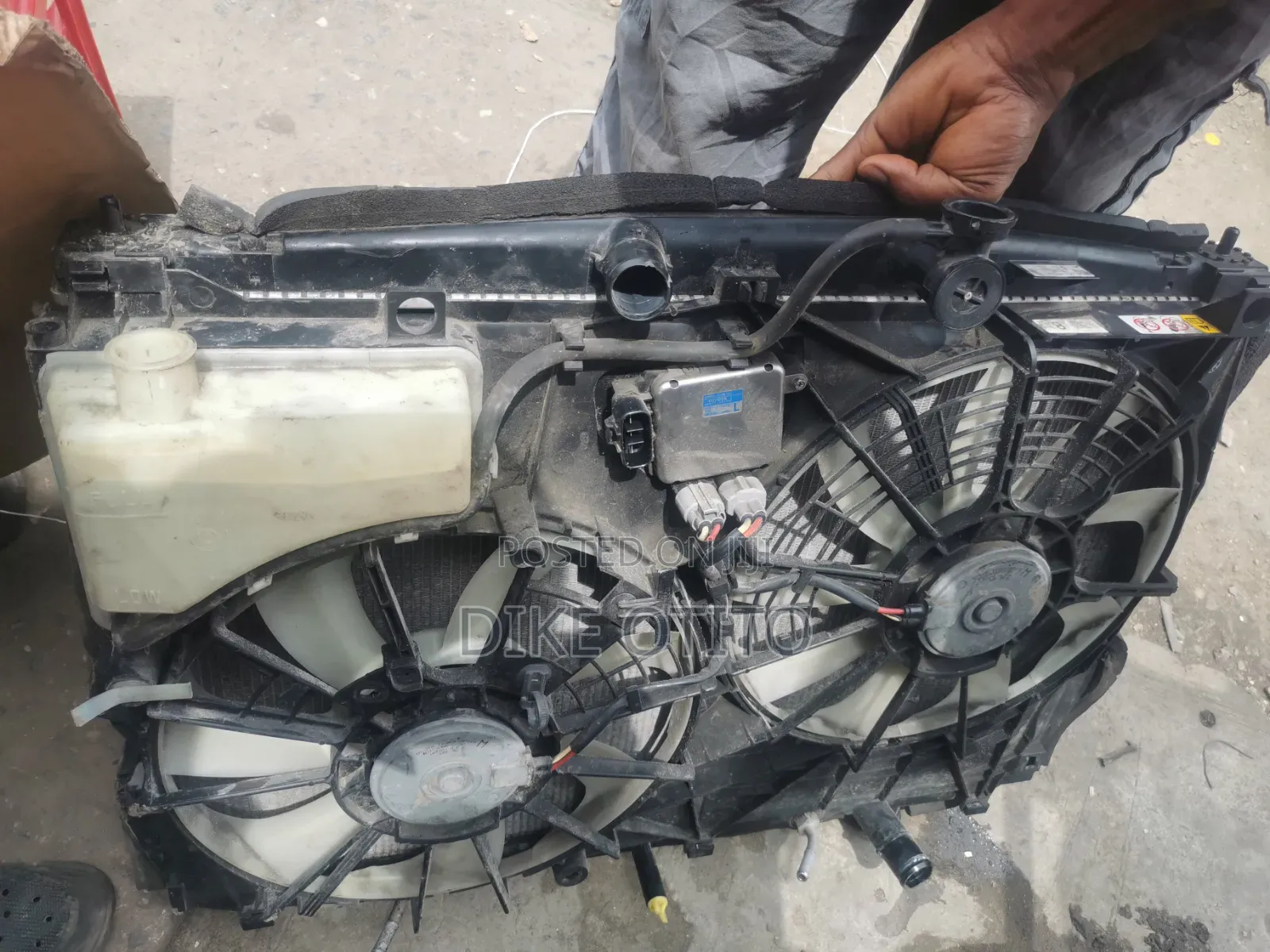 Radiator and Fan for Lexus Rx350 Model 2017, 2018, 2019 and 2020