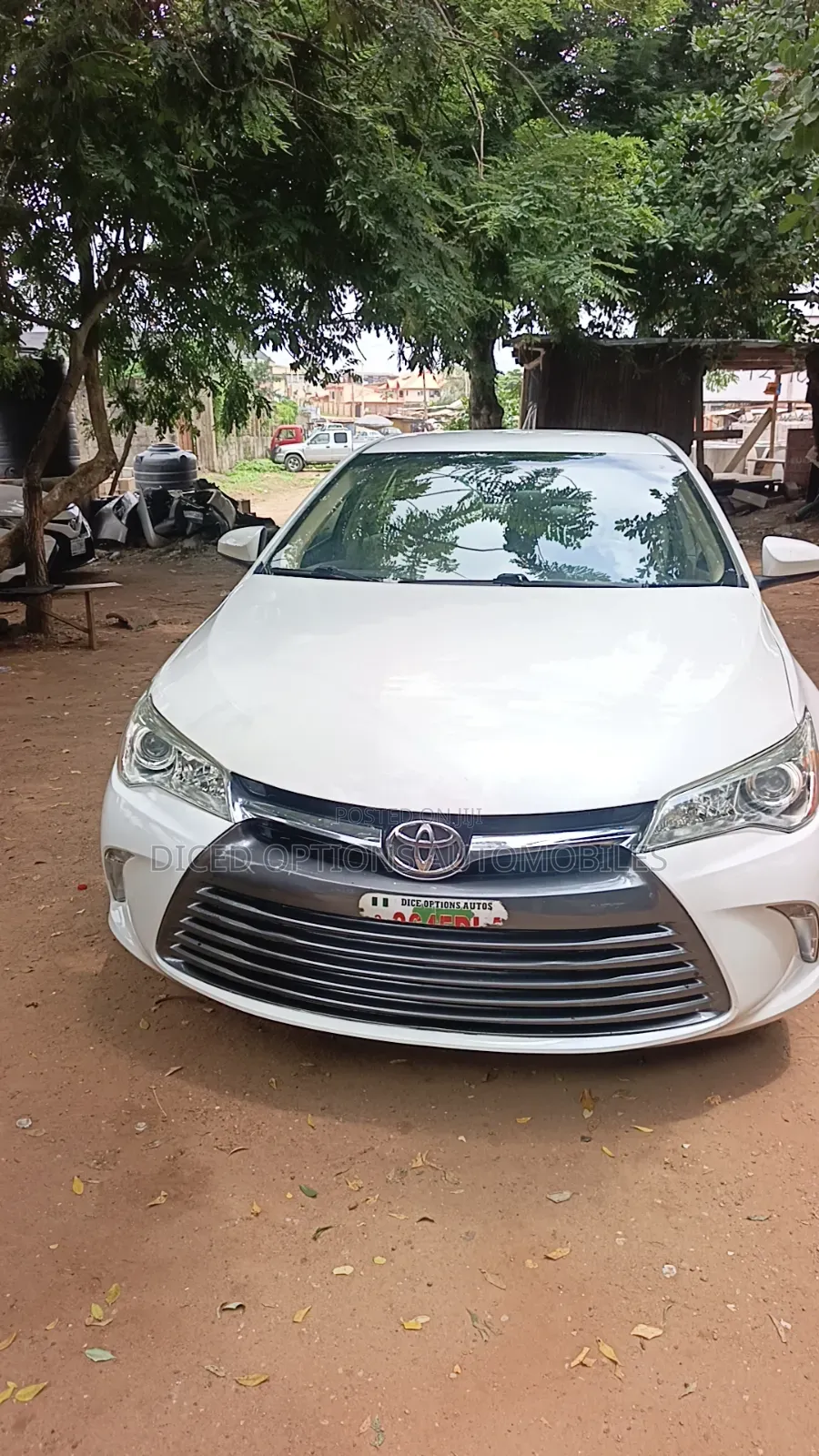Toyota Camry XLE 4dr Sedan (2.5L 4cyl 6A) 2016 White