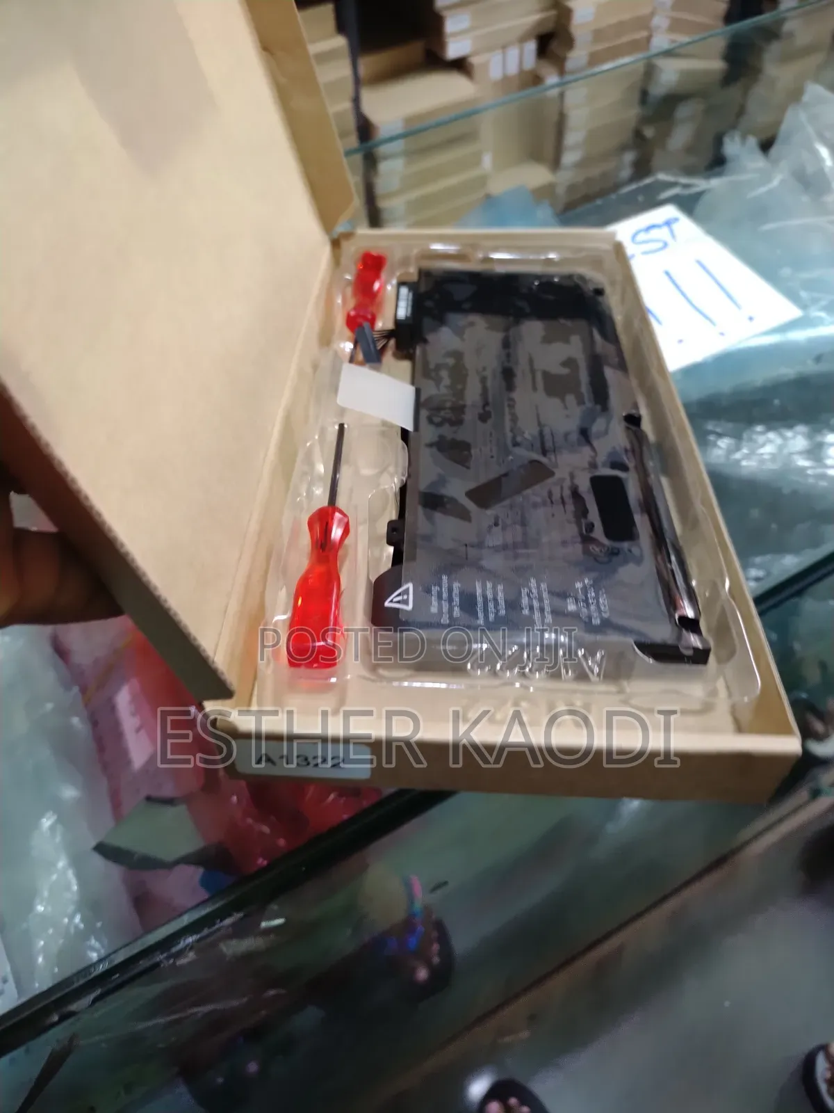 13" Unibody A1278 Mid 2009-2012
Battery Model
