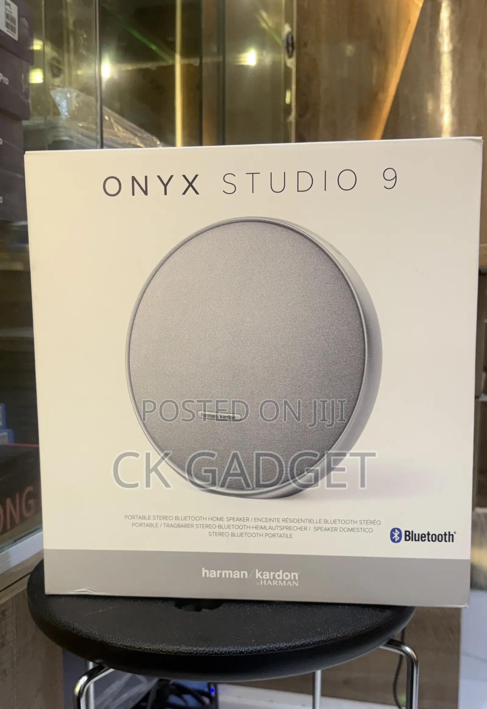 Onyx Studio 9
