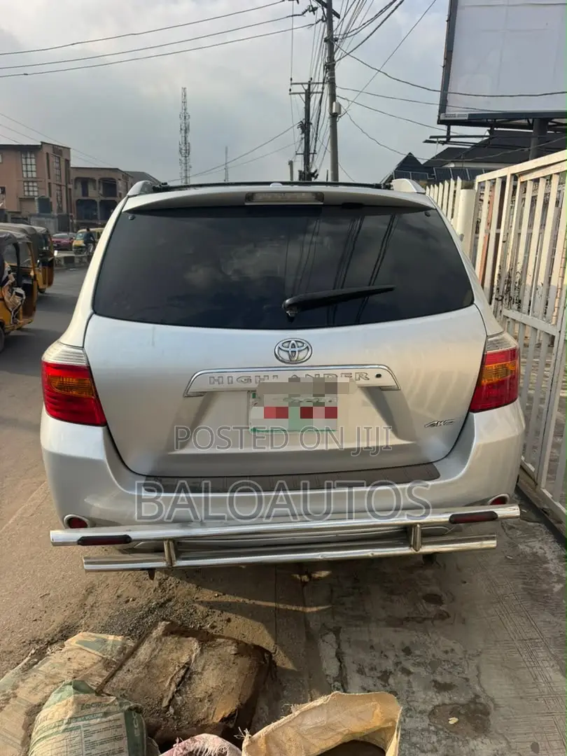 Toyota Highlander Limited 2011 Silver