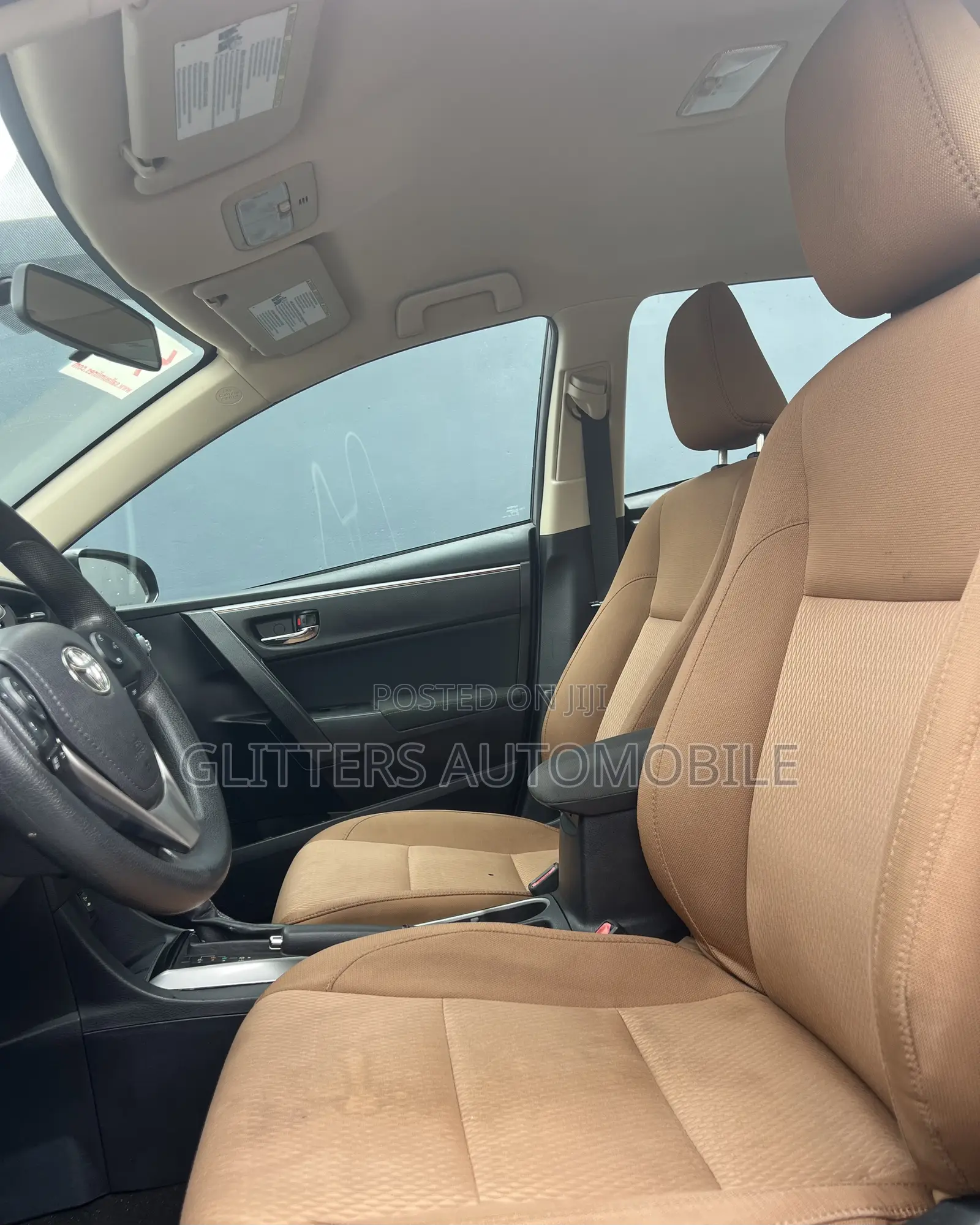 Toyota Corolla L 4dr Sedan (1.8L 4cyl Manual) 2016 Gold
