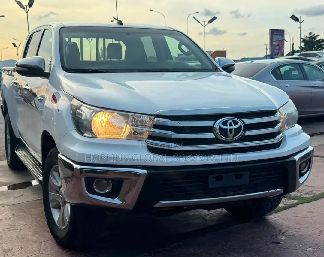 Toyota Hilux 2017 White