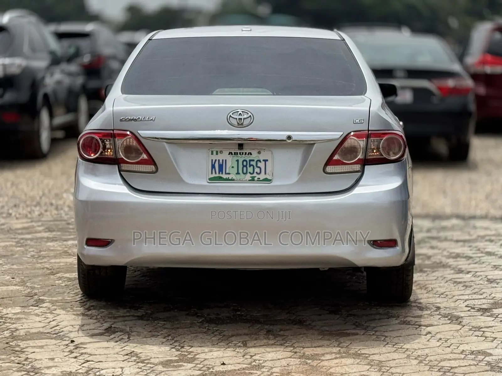 Toyota Corolla LE 4dr Sedan (1.8L 4cyl 4A) 2013 Silver