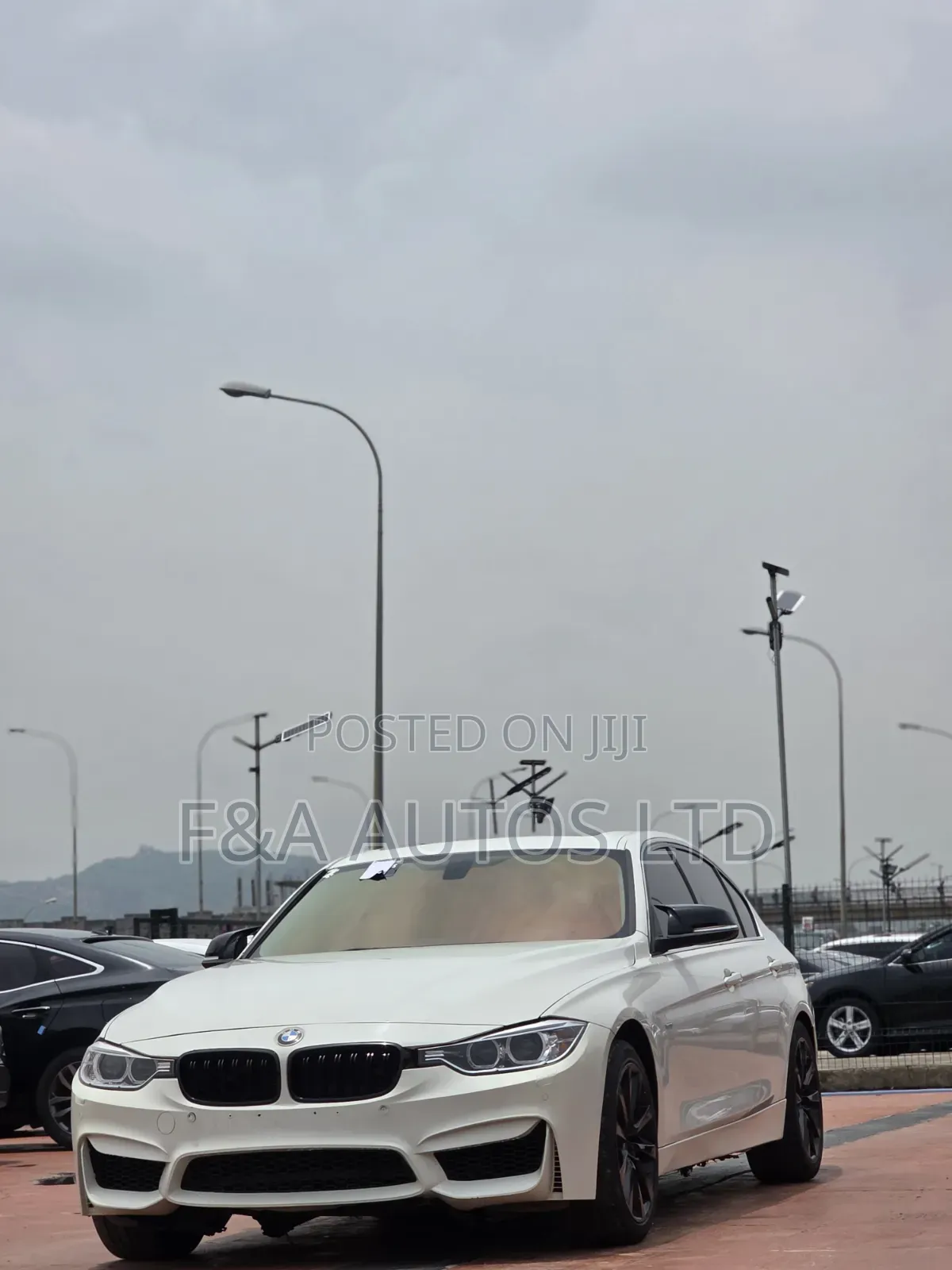 BMW 328i 2013 Off white