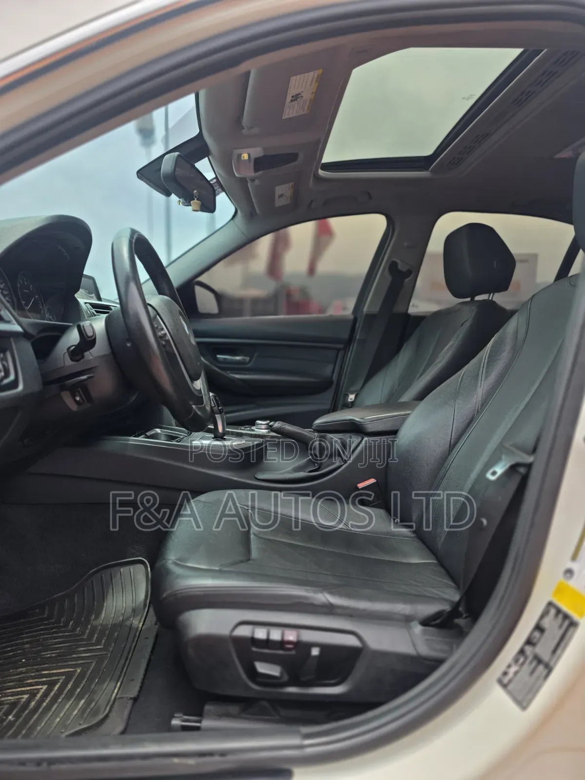 BMW 328i 2013 Off white