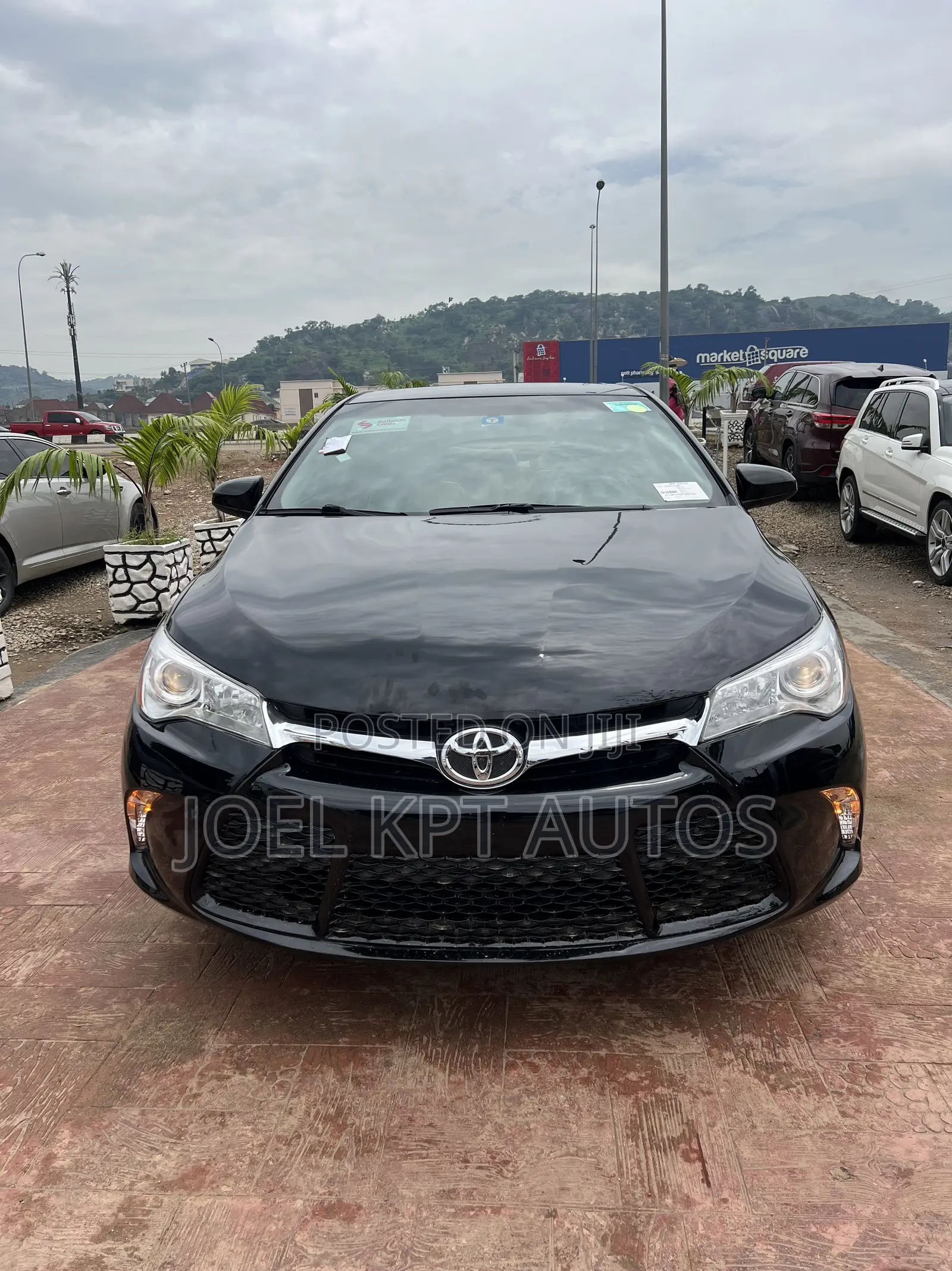 Toyota Camry 2016 Black