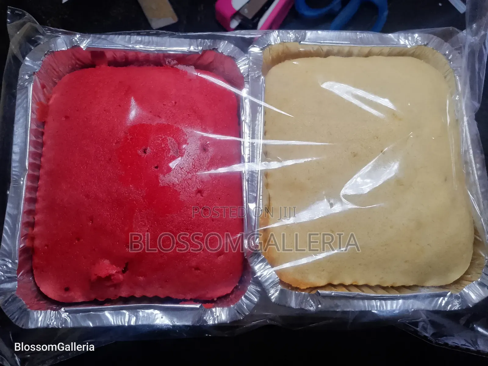 Foil Cakes in Different Flavors