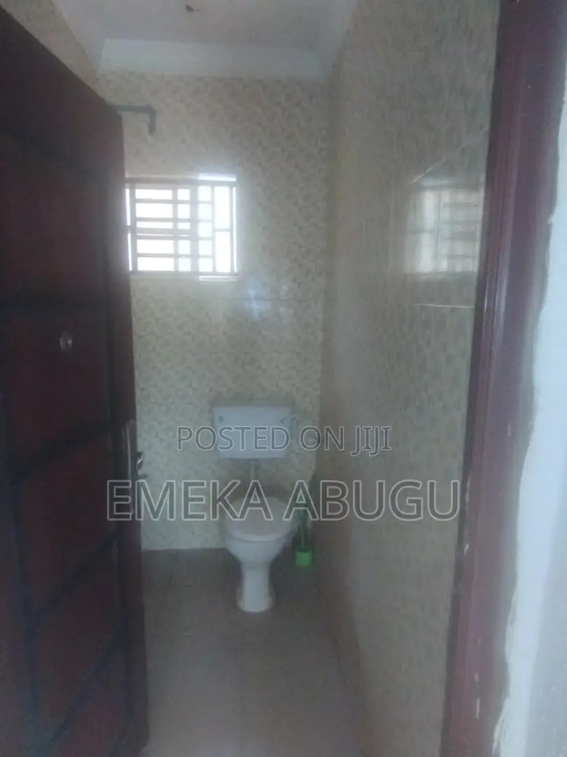 2bdrm Block of Flats in Akala Express for rent