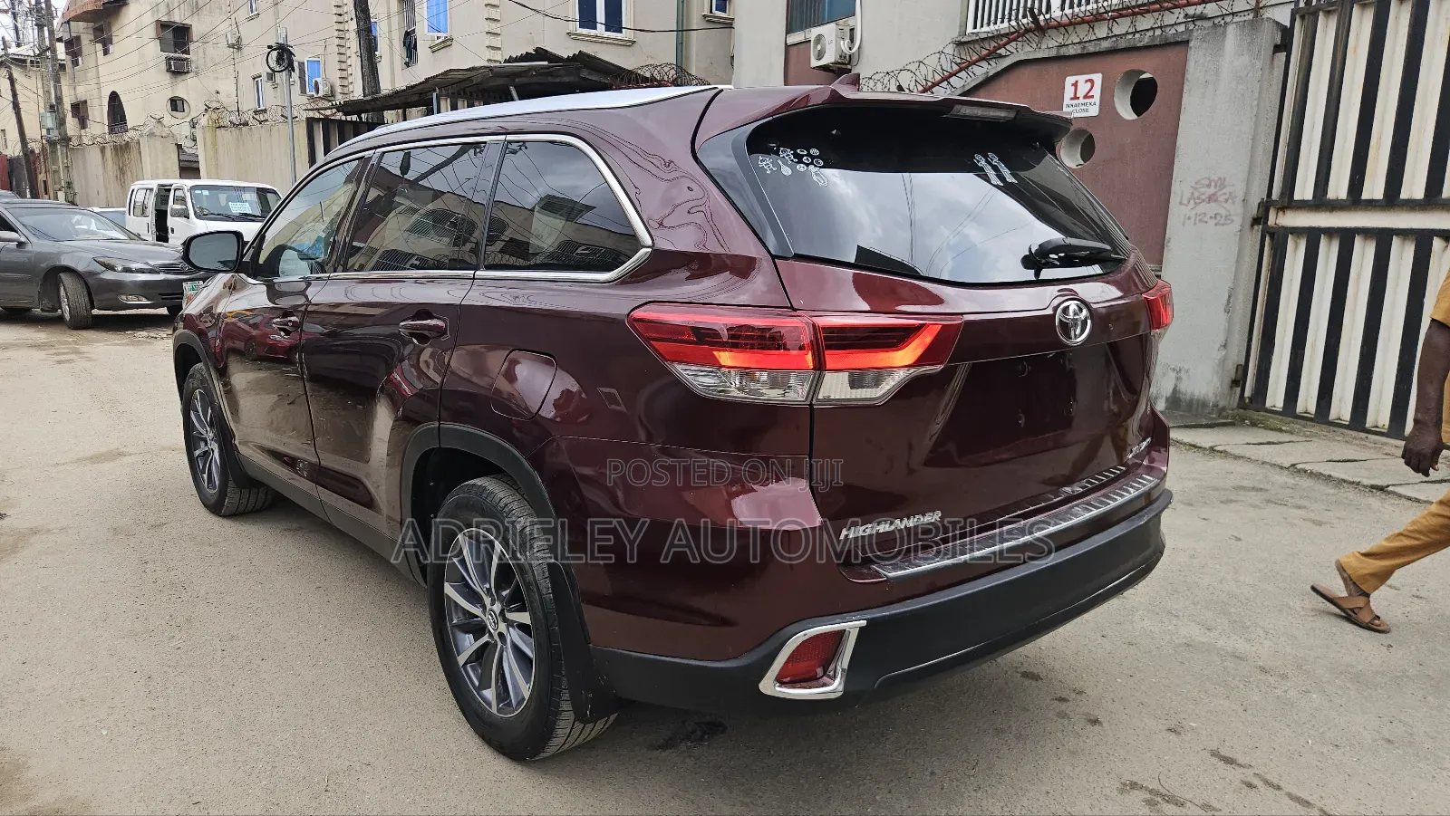 Toyota Highlander XLE AWD 2026 Burgundy