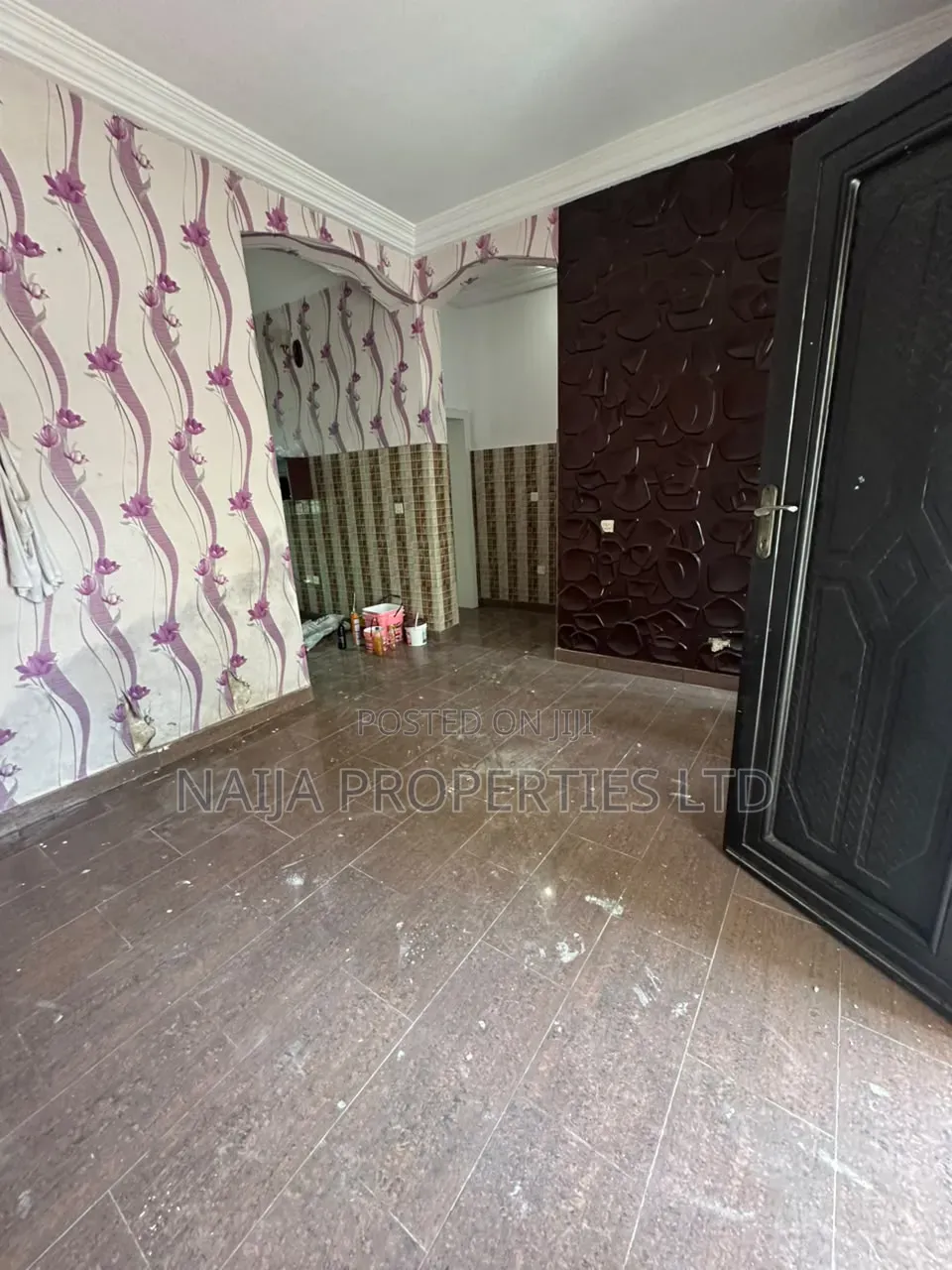 2bdrm Apartment in Lekki Phase 1 for rent