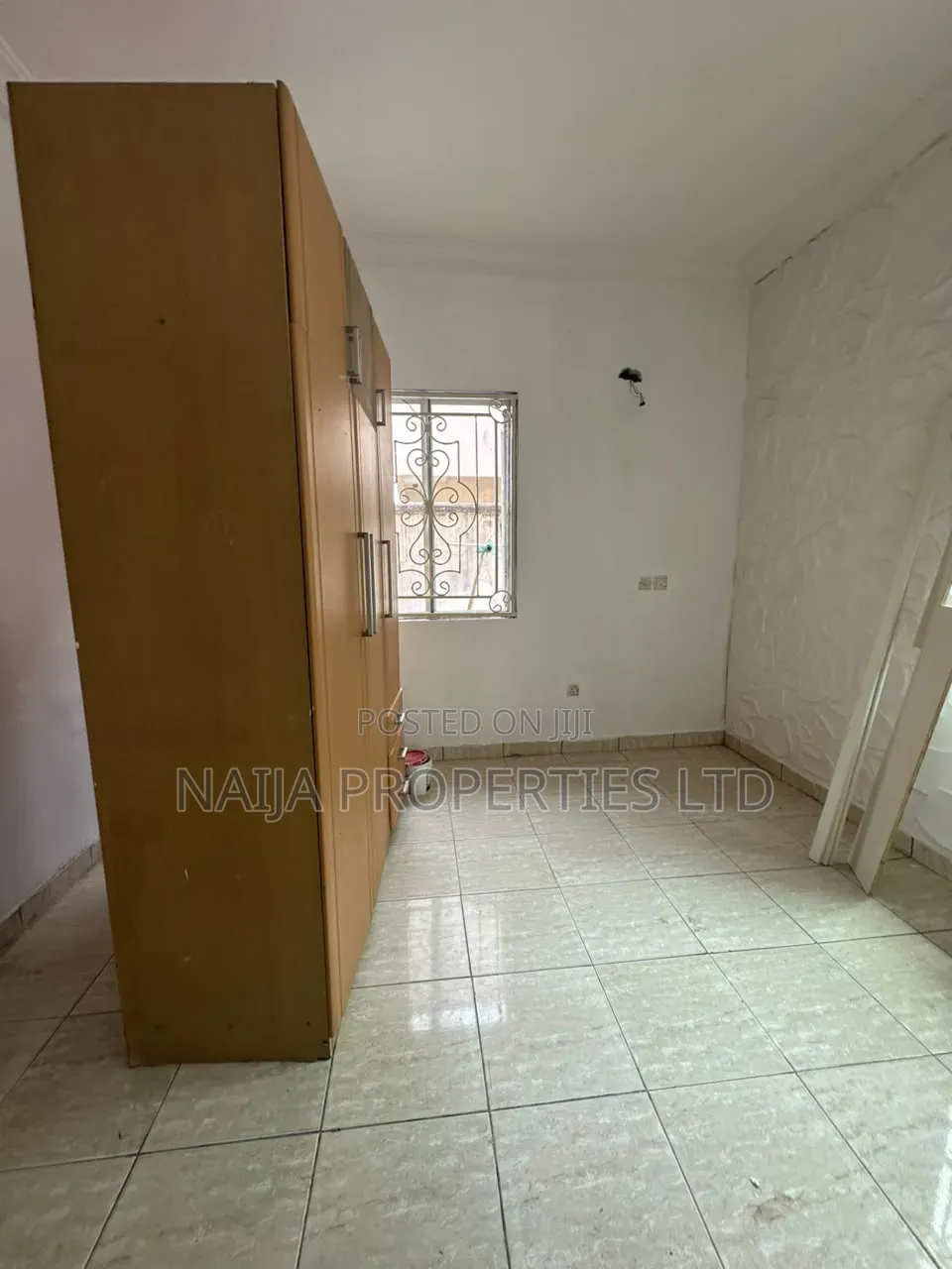 2bdrm Apartment in Lekki Phase 1 for rent