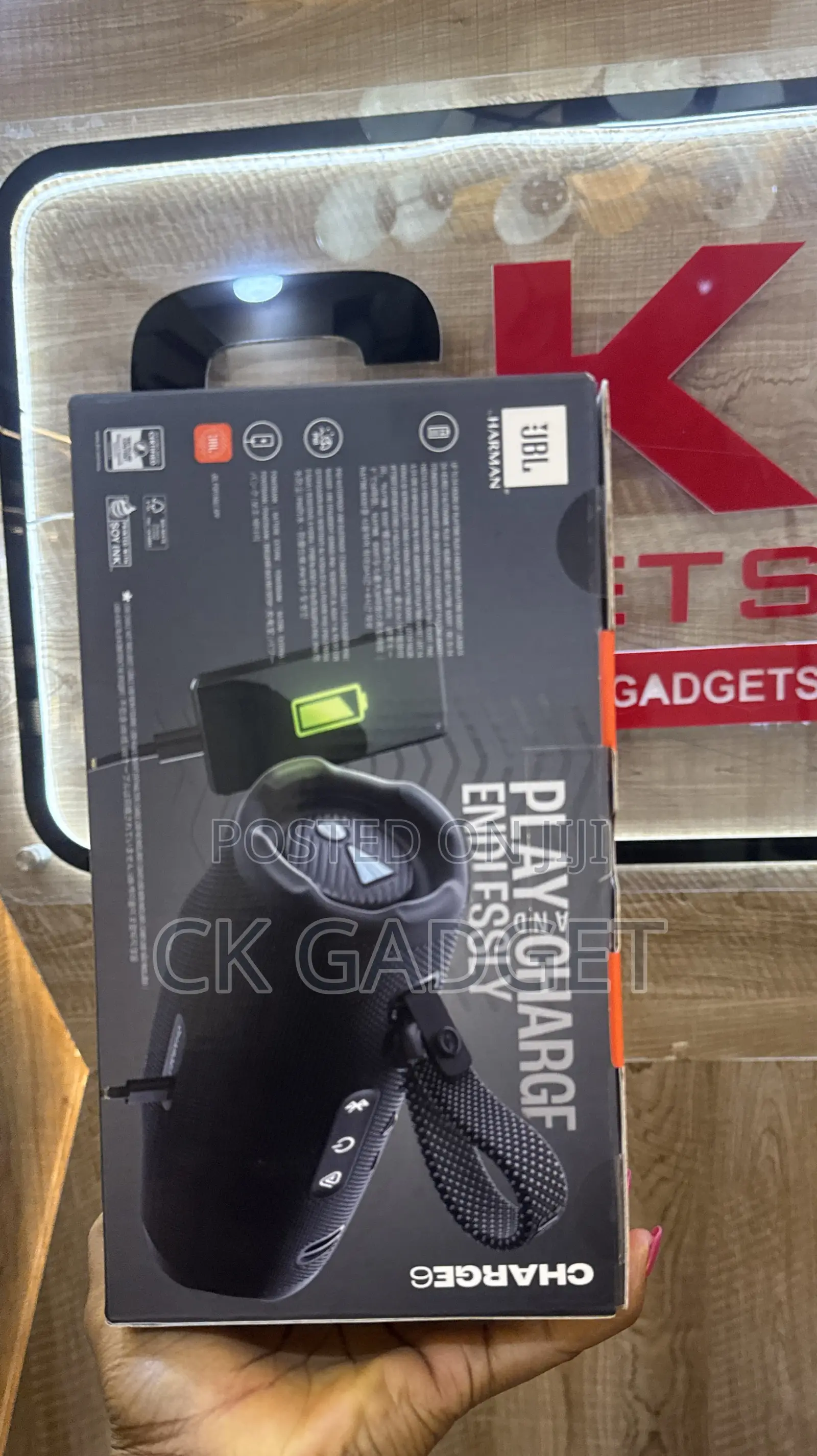 JBL Charge 6
