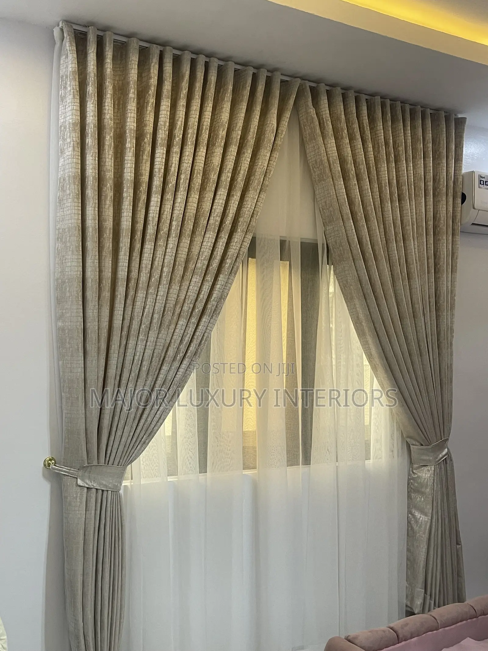 High Quality Turkey Curtains ( Wave Track )