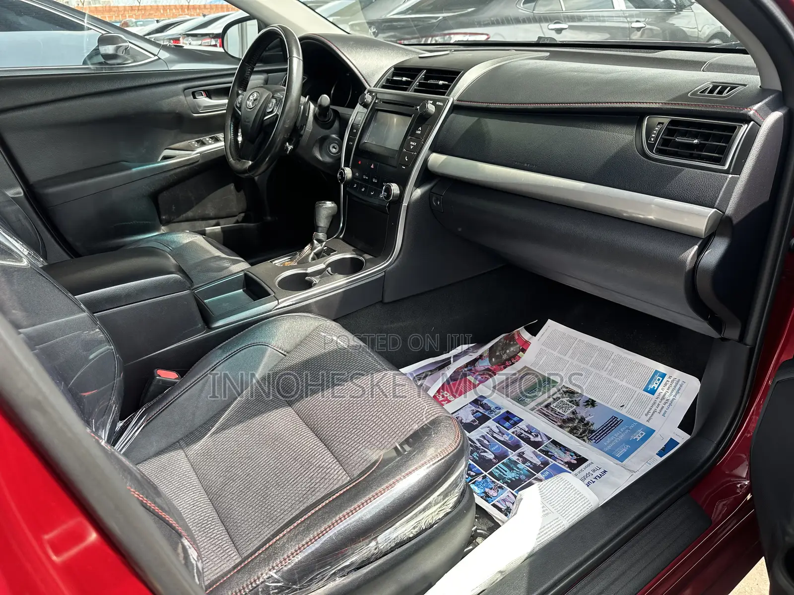 Toyota Camry SE 4dr Sedan (2.5L 4cyl 6A) 2017 Red