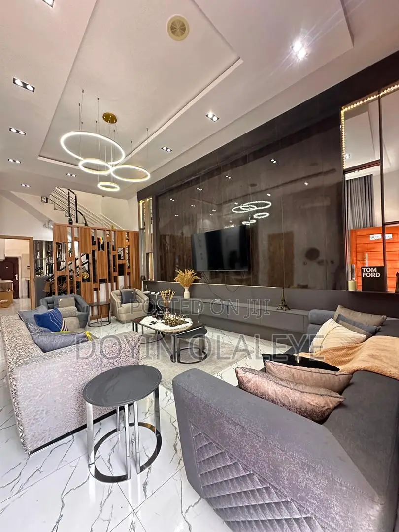 Furnished 4bdrm Duplex in Chevron for rent