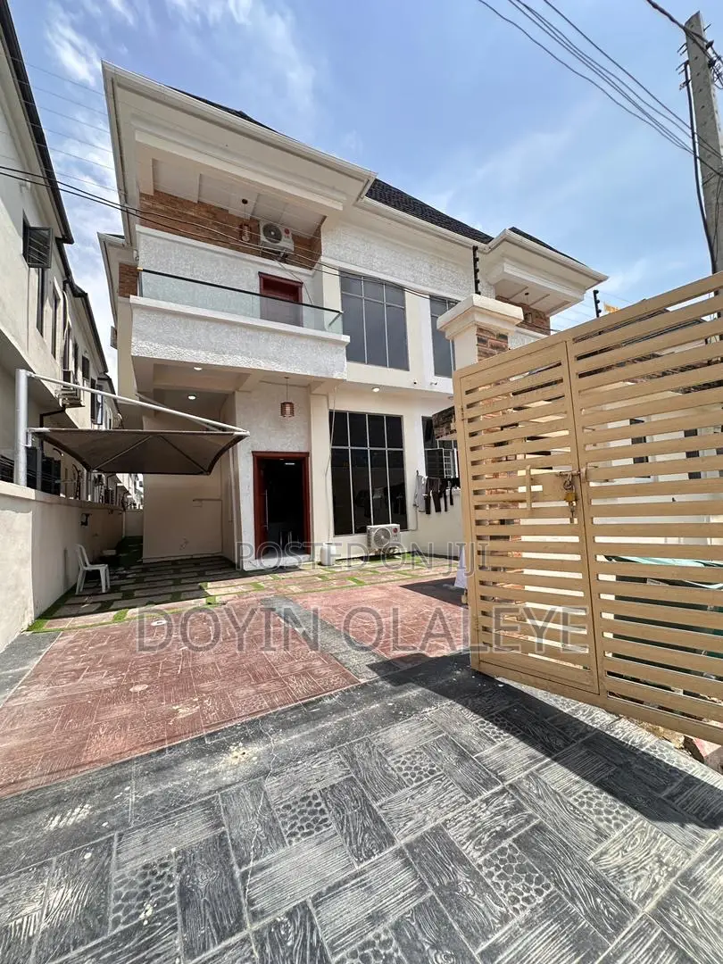 Furnished 4bdrm Duplex in Chevron for rent